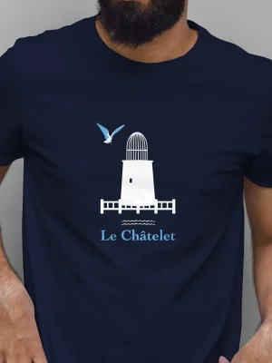 t-shirt homme avec visuel flocage bleu ciel et blanc de la plage du Châtelet de Saint-Quay-Portrieux et la mouette